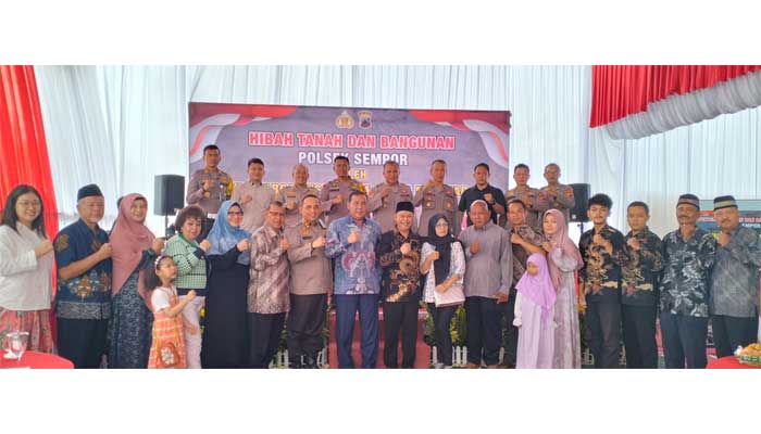 Penyerahan hibah Mapolsek Sempor di Kebumen, Jawa Tengah